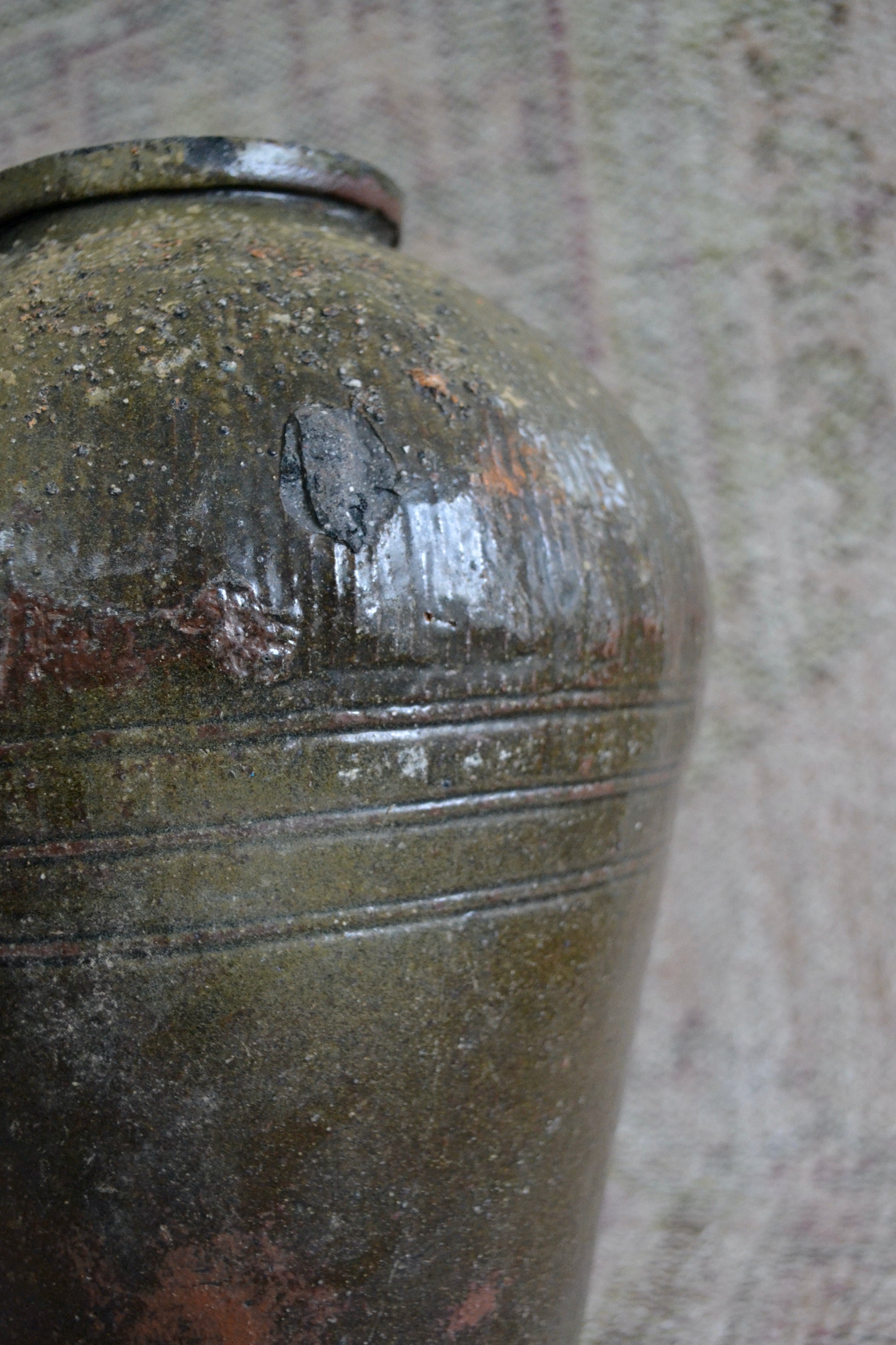 Large green jar, large flower vase, green vase, handmade, chinese jar, textured decorative vase, home decor, side view