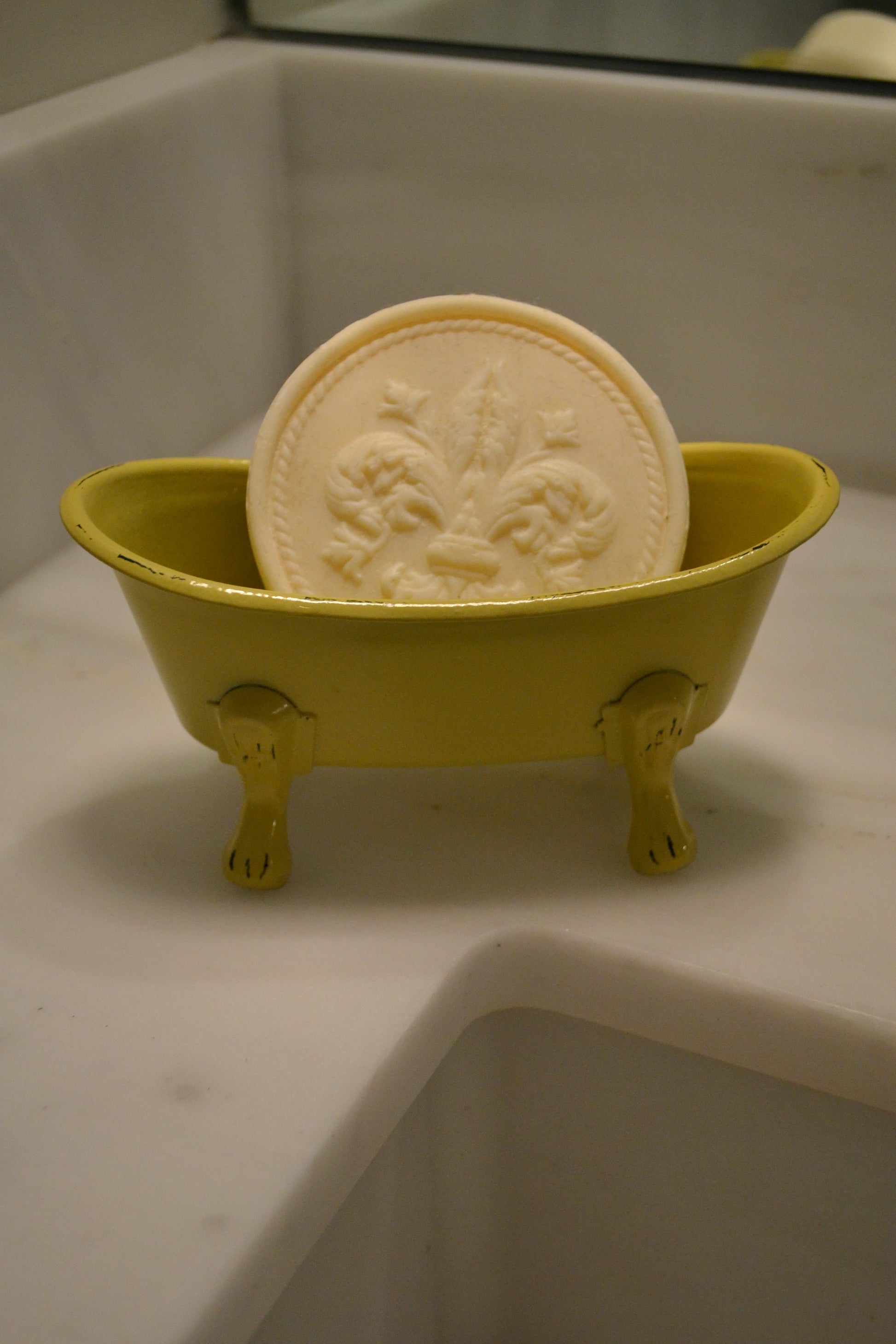 Enamel soap dish, bathtub soap holder, lime green, yellow soap holder, front view