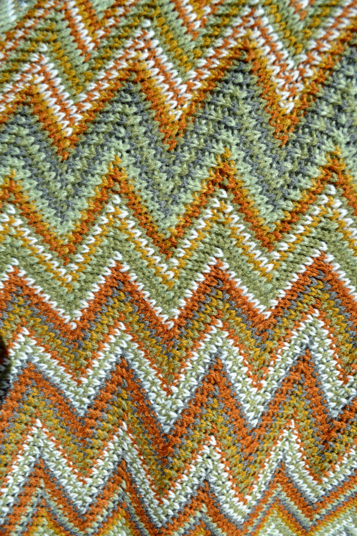 Colorful throw blanket, boho blanket, zig zag blanket, green brown blanket, throw blanket, home decor, detail view